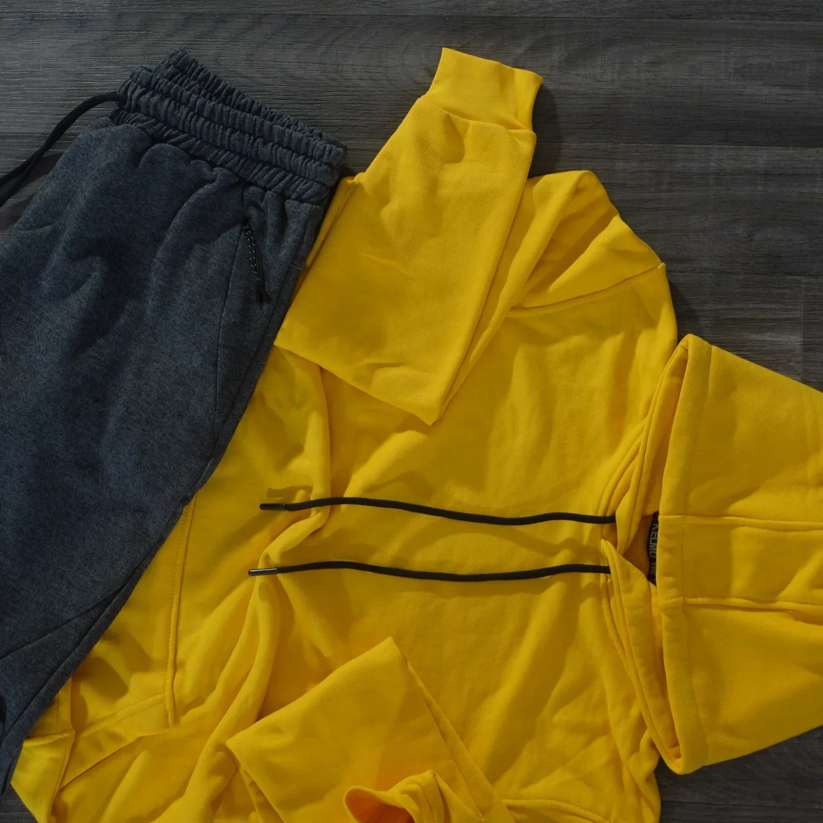 Ensemble Sweat a capuche Jaune et Jogging Beska Gris Foncé Kelmo