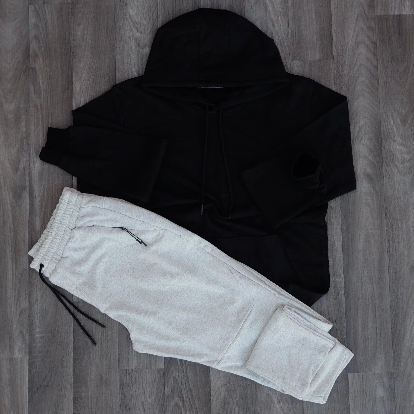 Ensemble Jogging Beska Gris + Sweat à Capuche Noir Kelmo