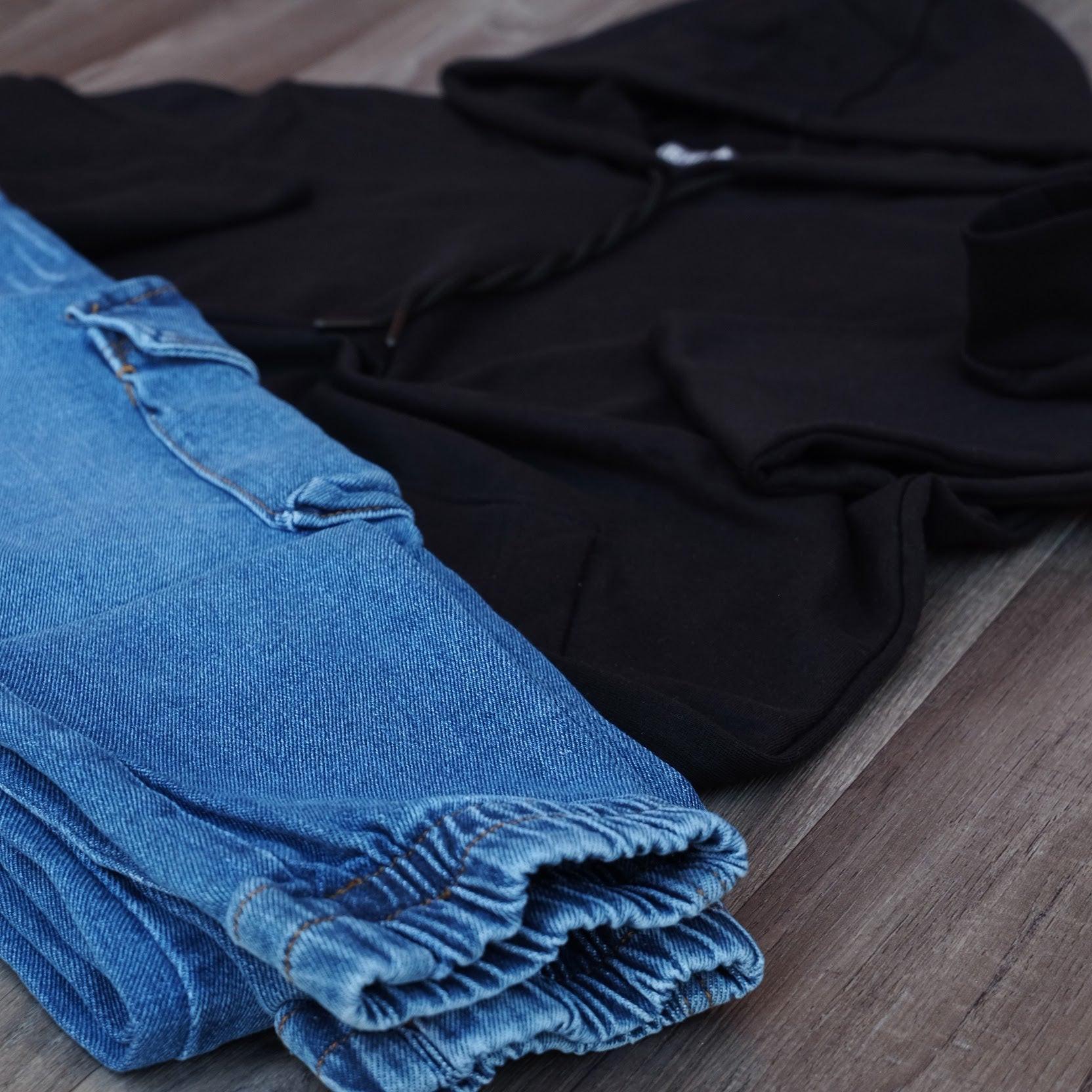 Ensemble Jean Bleu + Sweat à Capuche Noir Kelmo