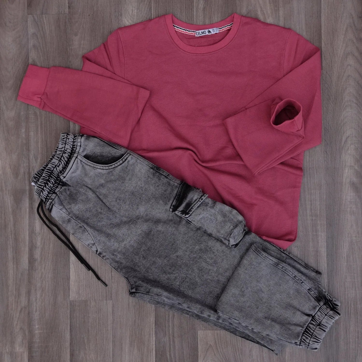 Ensemble Cargo Jeans Délavé Gris + Sweat Grenat Clair Kelmo