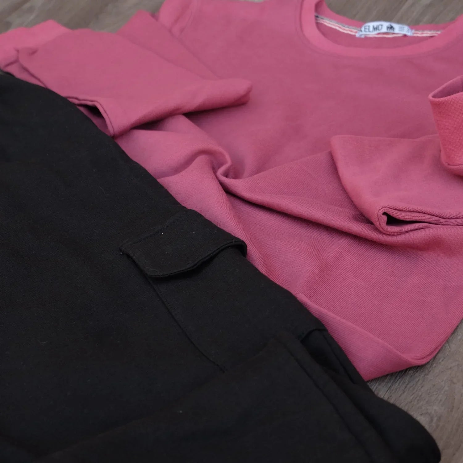 Ensemble Jogging Cargo Noir + Sweat Grenat Kelmo