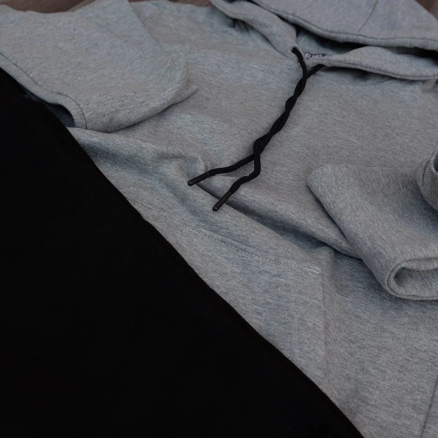Ensemble Jogging Noir + Capuche Cotton Gris Chine Clair Kelmo