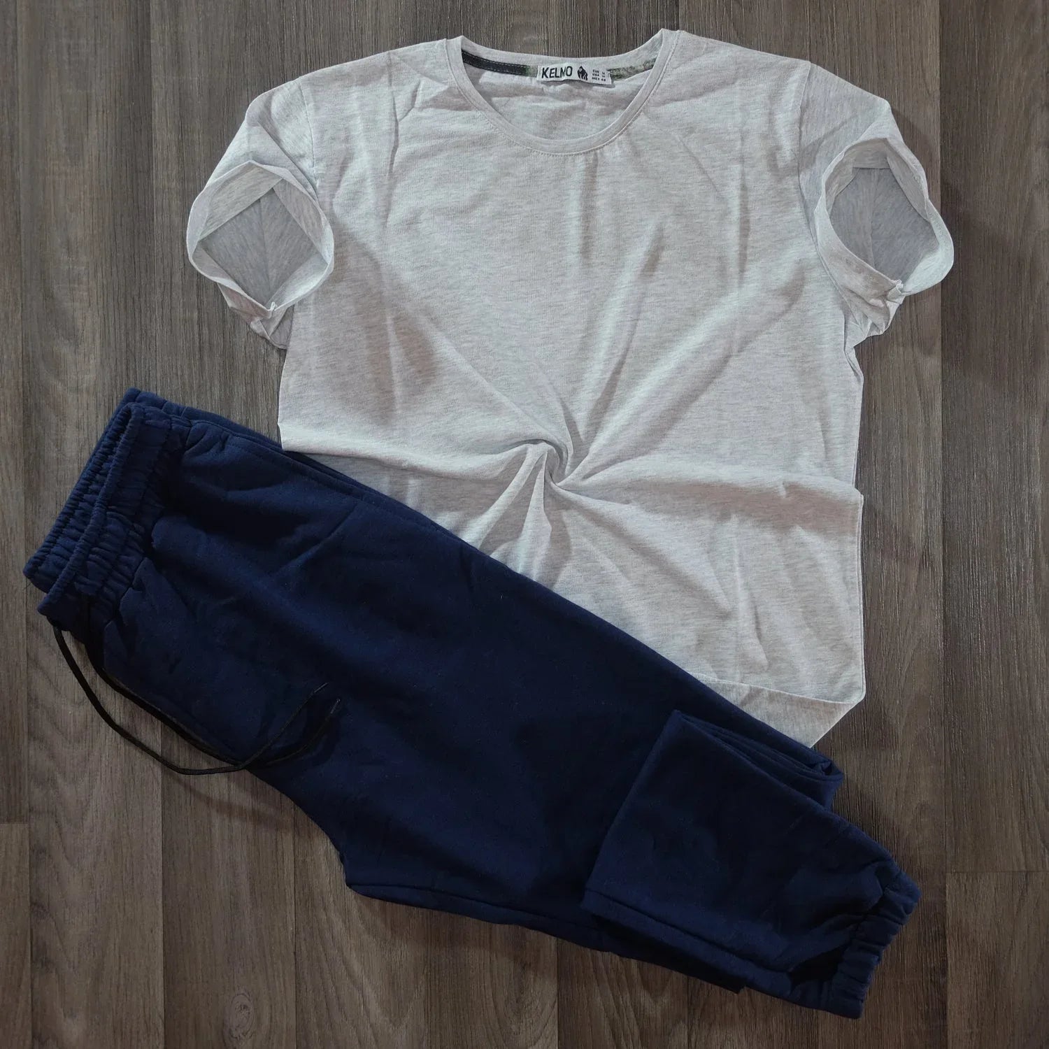 Ensemble T-Shirt Gris Chine Clair + Jogging Bleu Marine Kelmo