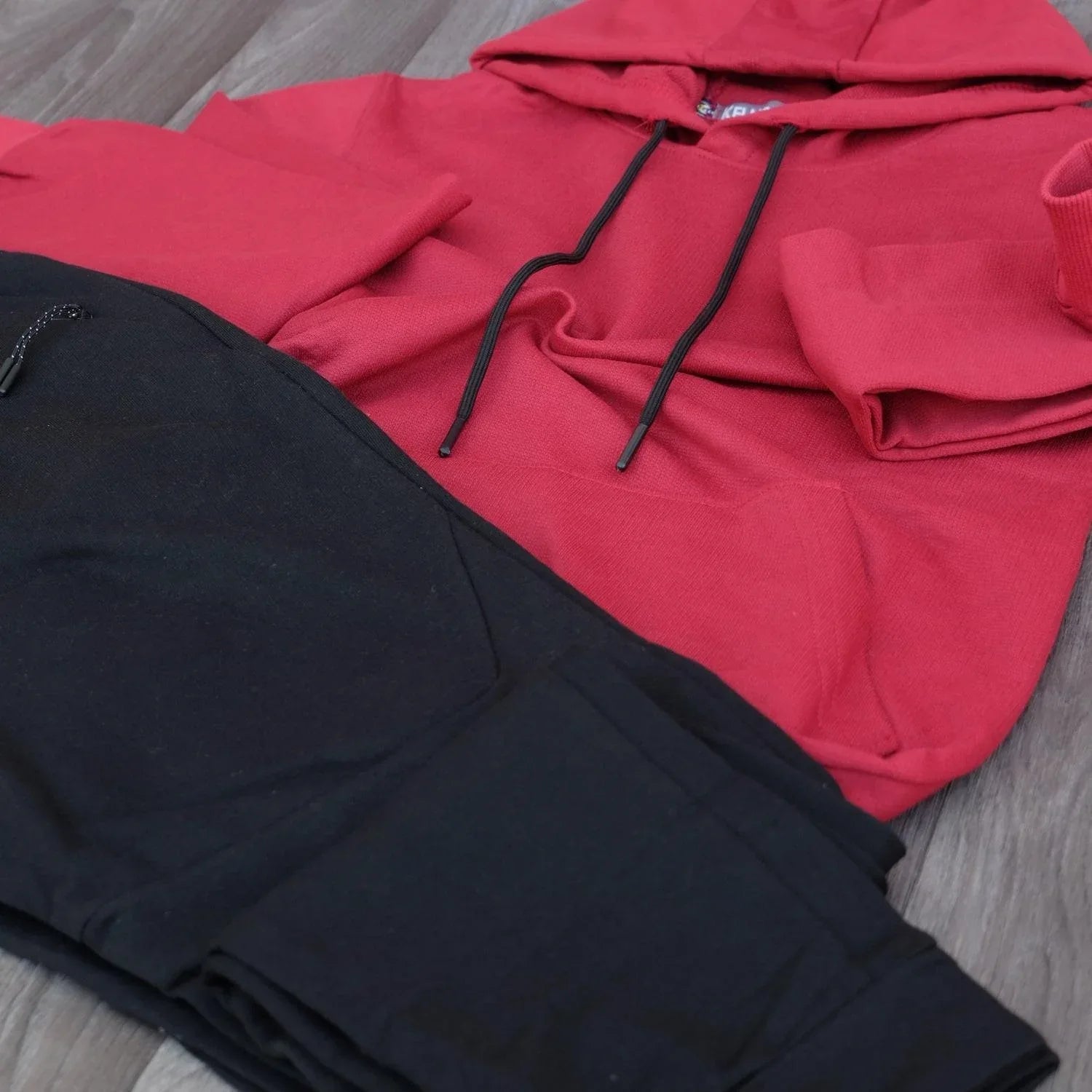 Ensemble Jogging Beska Noir + Capuche Cotton Rouge Kelmo