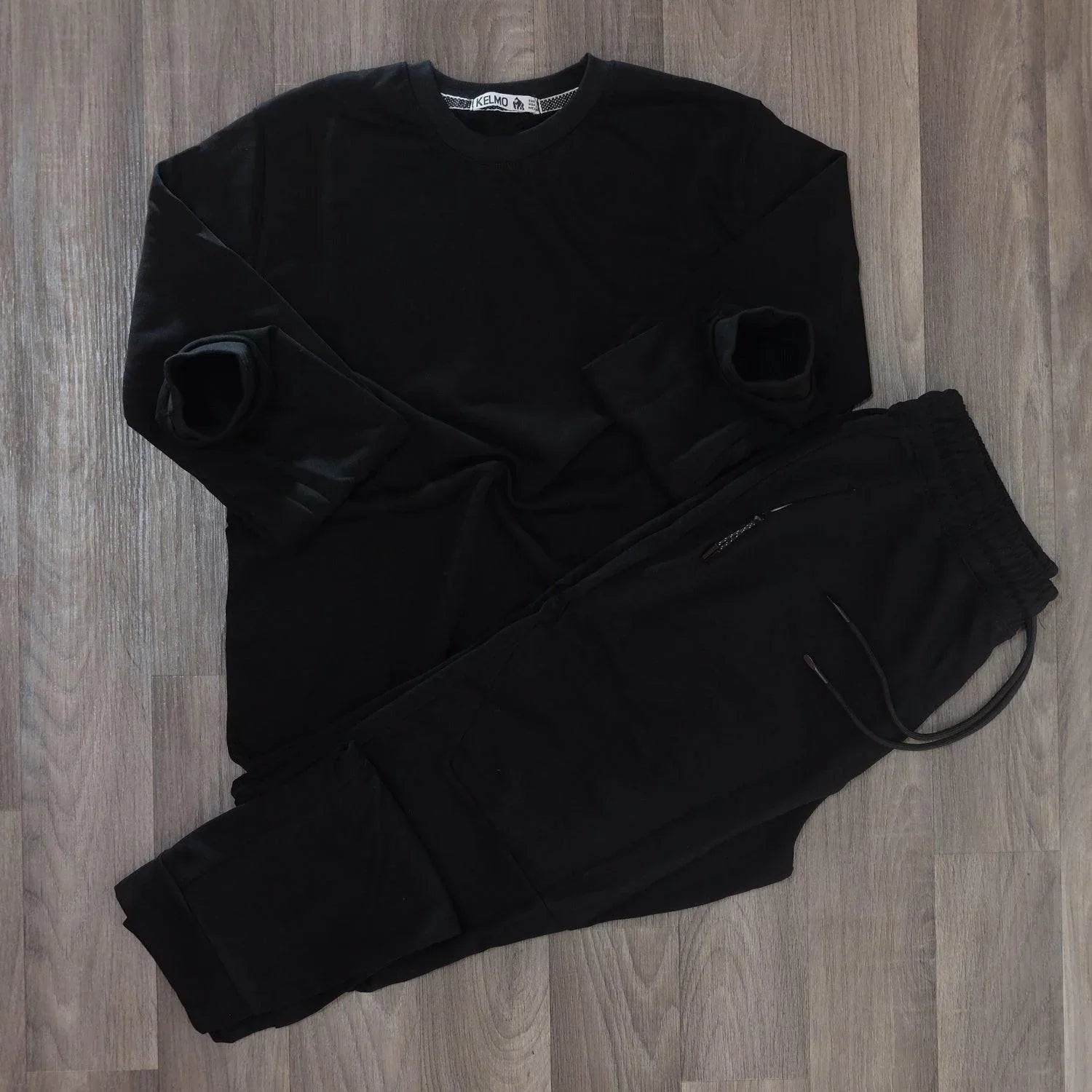 Ensemble All Black Kelmo