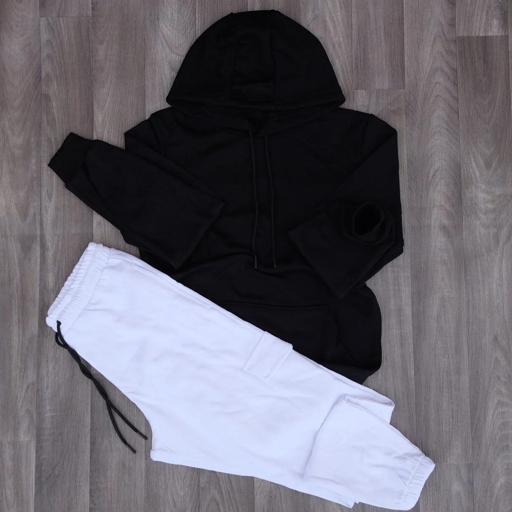Ensemble Jogging Cargo Blanc + Capuche Cotton Noir Kelmo
